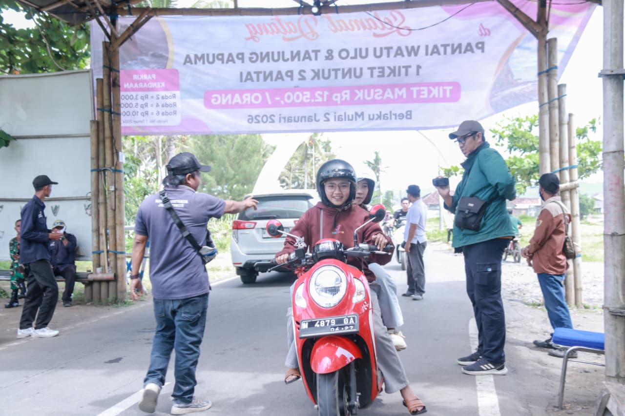 Satu Tiket Dua Pantai Wisatawan Asal Lumajang Puji Efisiensi Wisata di Jember