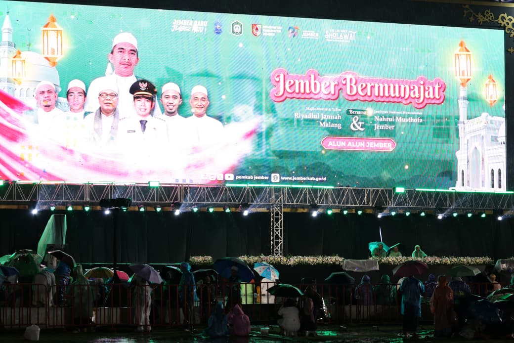 Jember Bermunajat Gus Fawait Bersama Ulama dan Jamaah Panjatkan Doa untuk Bangsa