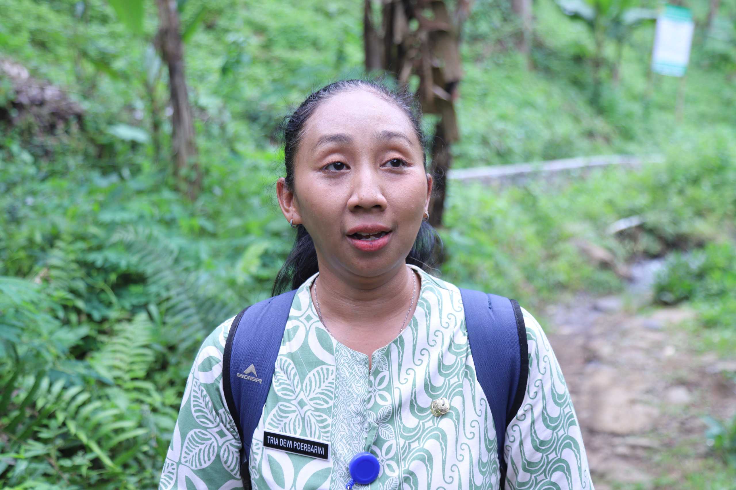 Bertaruh Nyawa demi Ibu dan Bayi Kisah Perjuangan Bidan Wilayah di Pelosok Jelbuk