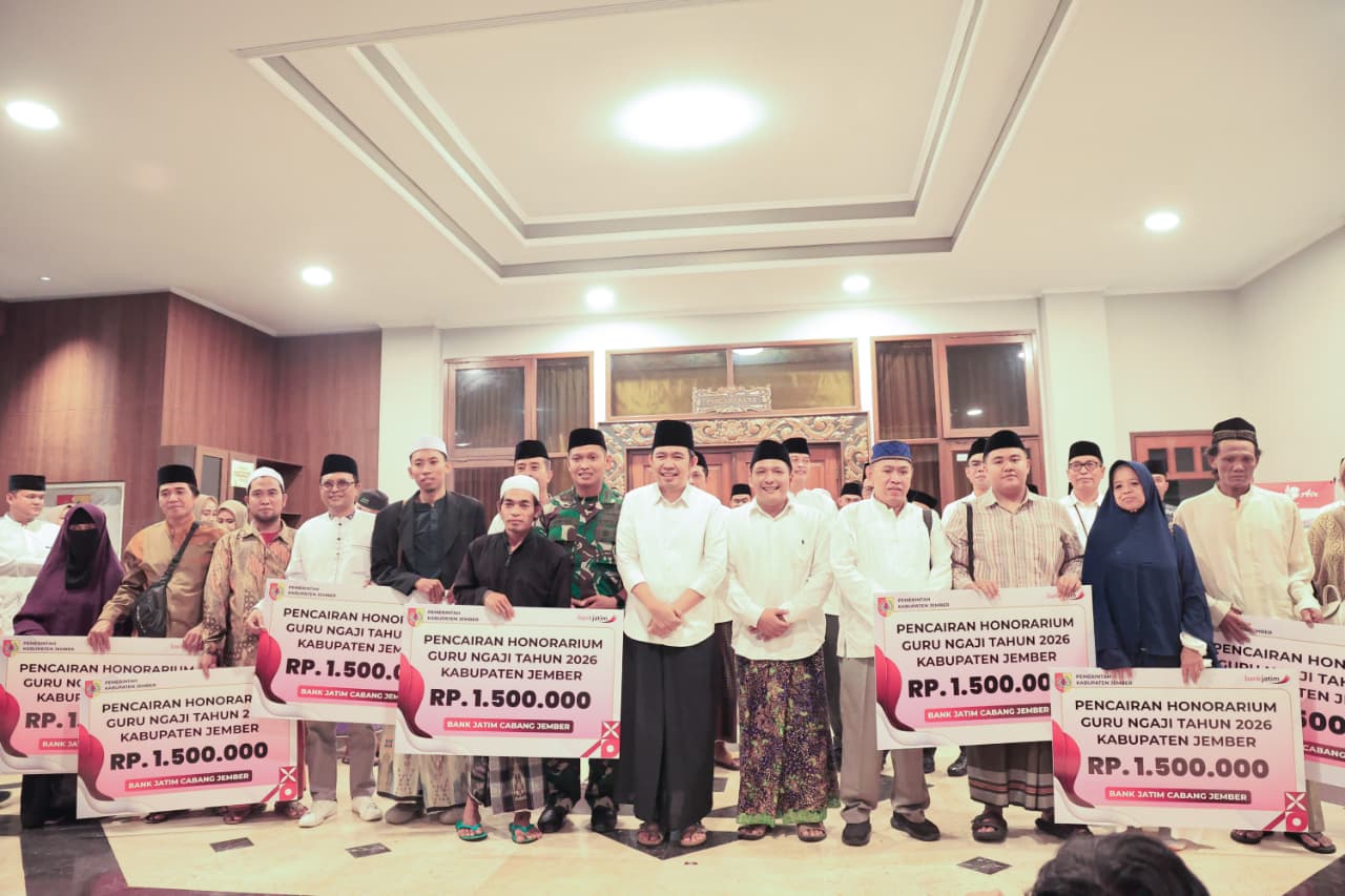 Gus Fawait Berikan Jaminan Sosial dan Insentif pada Momen Peringatan Nuzulul Quran