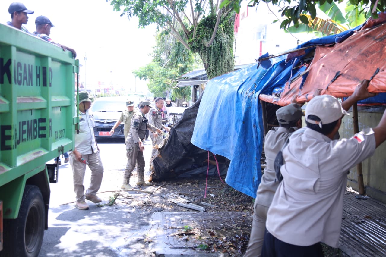 Operasi Indonesia Asri Digelar Satgas Infrastruktur Tata Ruang Tertibkan Ruang Publik di Kawasan Kota