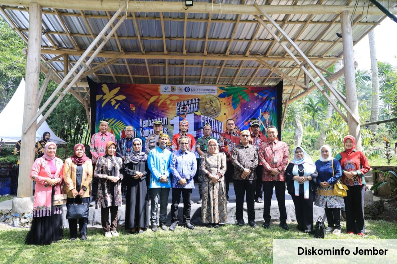 Peluncuran Festival Egrang Tanoker ke 14 Teguhkan Pelestarian Budaya di Era Digital