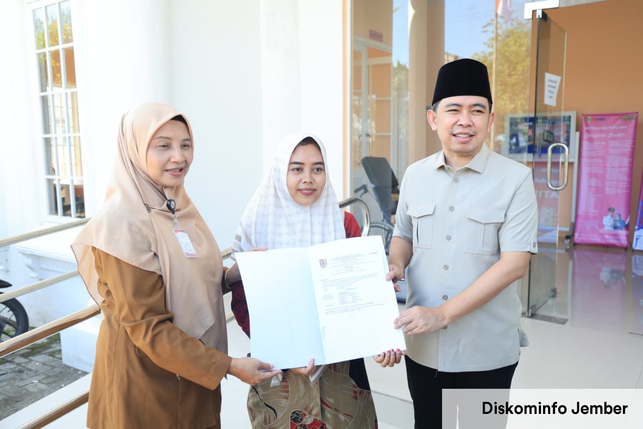 Cek Kualitas Pelayanan MPP Mini di Jombang, Gus Fawait: Siapa Saja yang Butuh KTP Bisa Cetak di Kecamatan