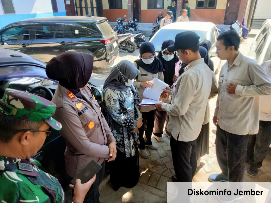 Pantau SPPG di Kalisat, Tim Supervisi Pemkab Jember Berikan Sejumlah Catatan Evaluasi