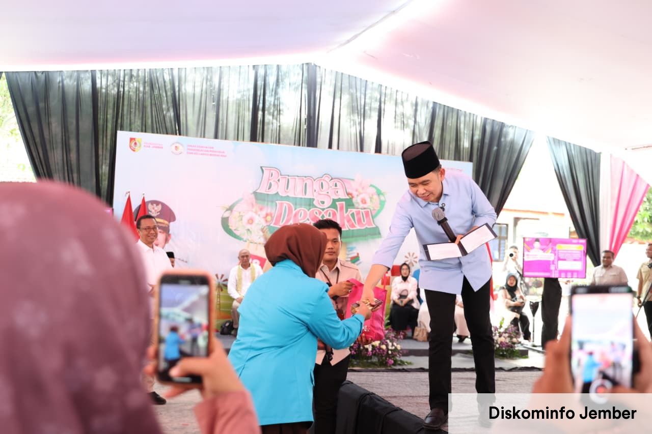 Bunga Desaku di Sukorambi, Gus Fawait Perkuat Komitmen Bangun SDM Unggul melalui Pendidikan
