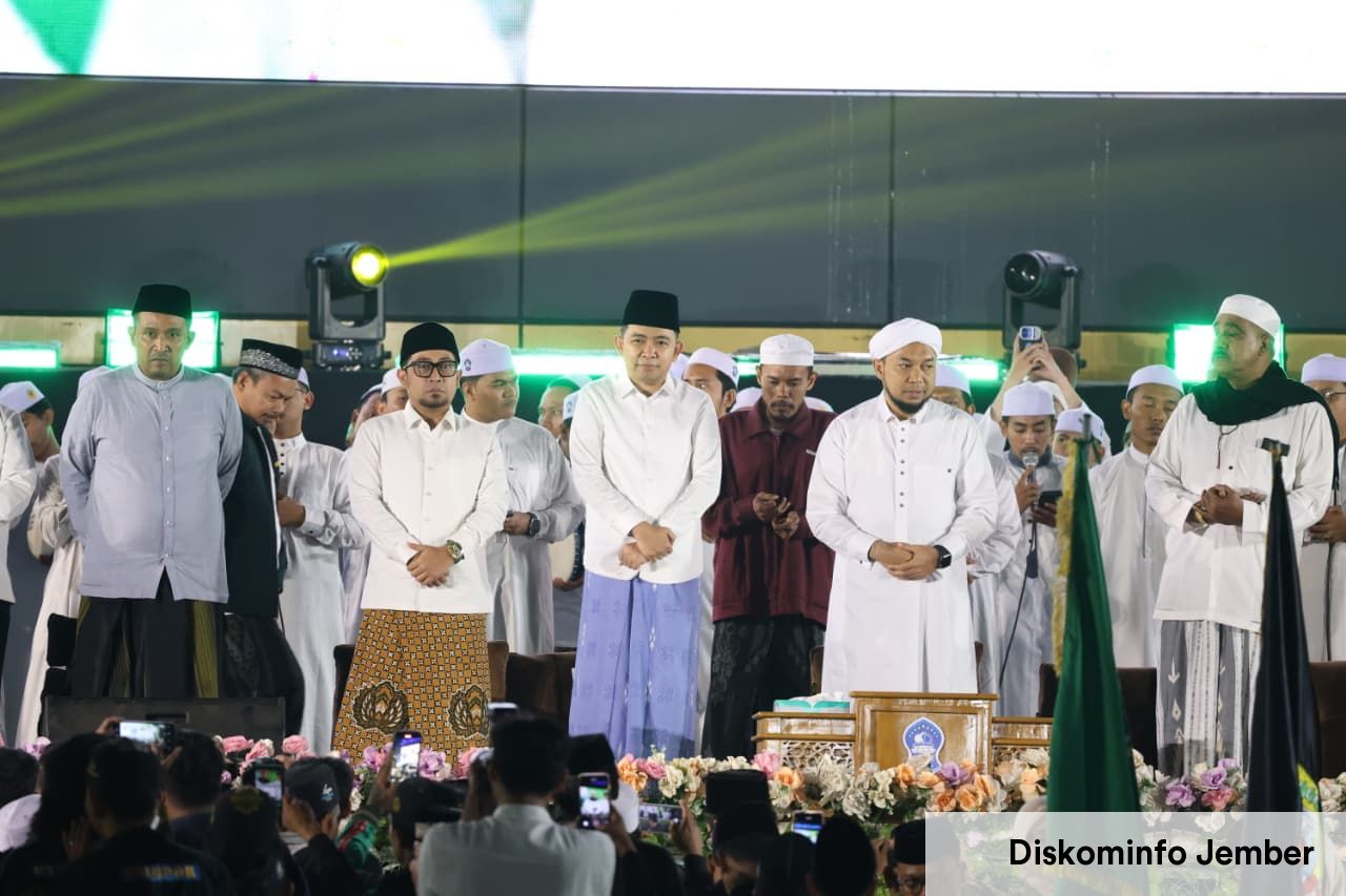 Jember Bersholawat, Gus Fawait Teguhkan Persatuan dan Pelayanan Publik