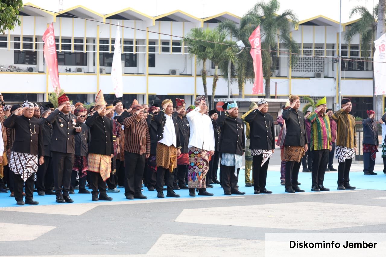 Pemkab Jember Terapkan Asas Keadilan pada Upacara HUT ke 81 RI di Jember, Tenda Hanya untuk Veteran dan Ibu Ibu, serta Penegasan Dukungan Palestina
