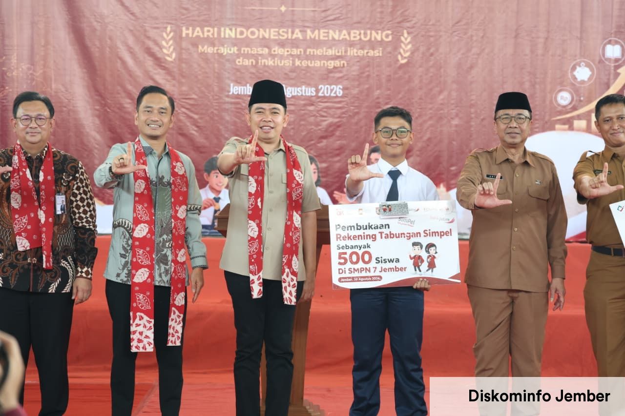 Tingkatkan Literasi Keuangan Pelajar, Bupati Jember Dorong Budaya Menabung dan Gemar Membaca