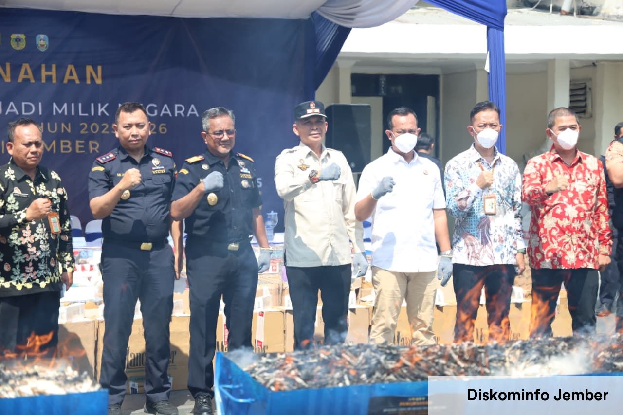 Bea Cukai Jember Musnahkan 7,4 Juta Batang Rokok Ilegal, Pemkab Jember Perkuat Sinergi Pengawasan