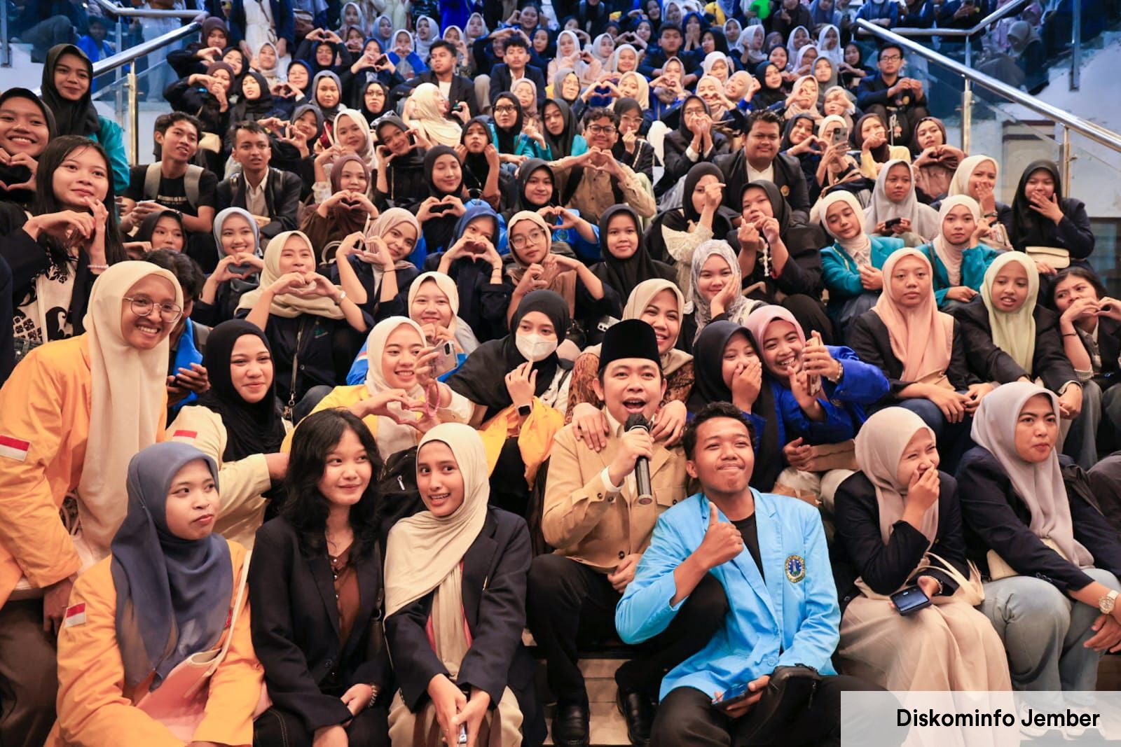 Tingkatkan Kualitas Pendidikan di Jember, Gus Fawait Gelontorkan Rp 91,1 M untuk Beasiswa Cinta Bergema 2025 2026