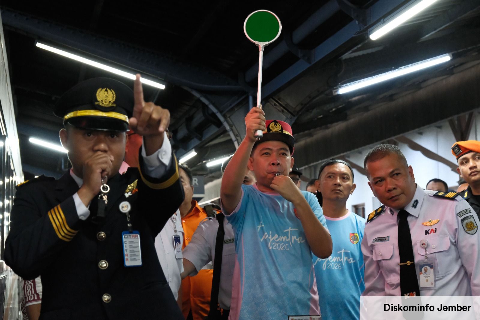 Gus Fawait Apresiasi Langkah Kolaborasi PT KAI Daop 9 Jember, Angkut 350 Peserta Tajemtra dengan Kereta Api Luar Biasa