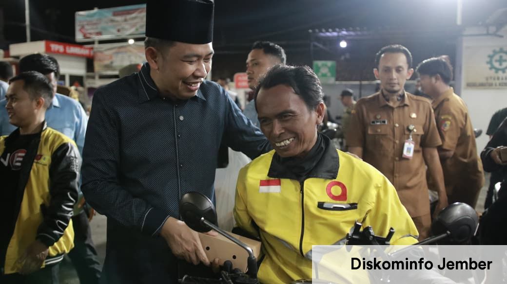 Pemerintah Kabupaten Jember Raih Dua Penghargaan Nasional, Gus Fawait Prioritaskan Penanganan Kelangkaan BBM