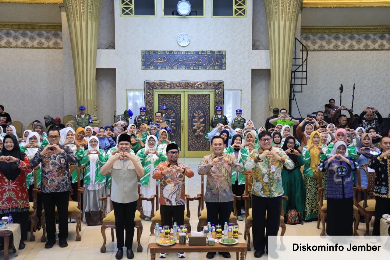 Terima Kunjungan Dirjen Otda, Bupati Jember Tegaskan Komitmen Selaraskan Pembangunan Daerah dan Nasional